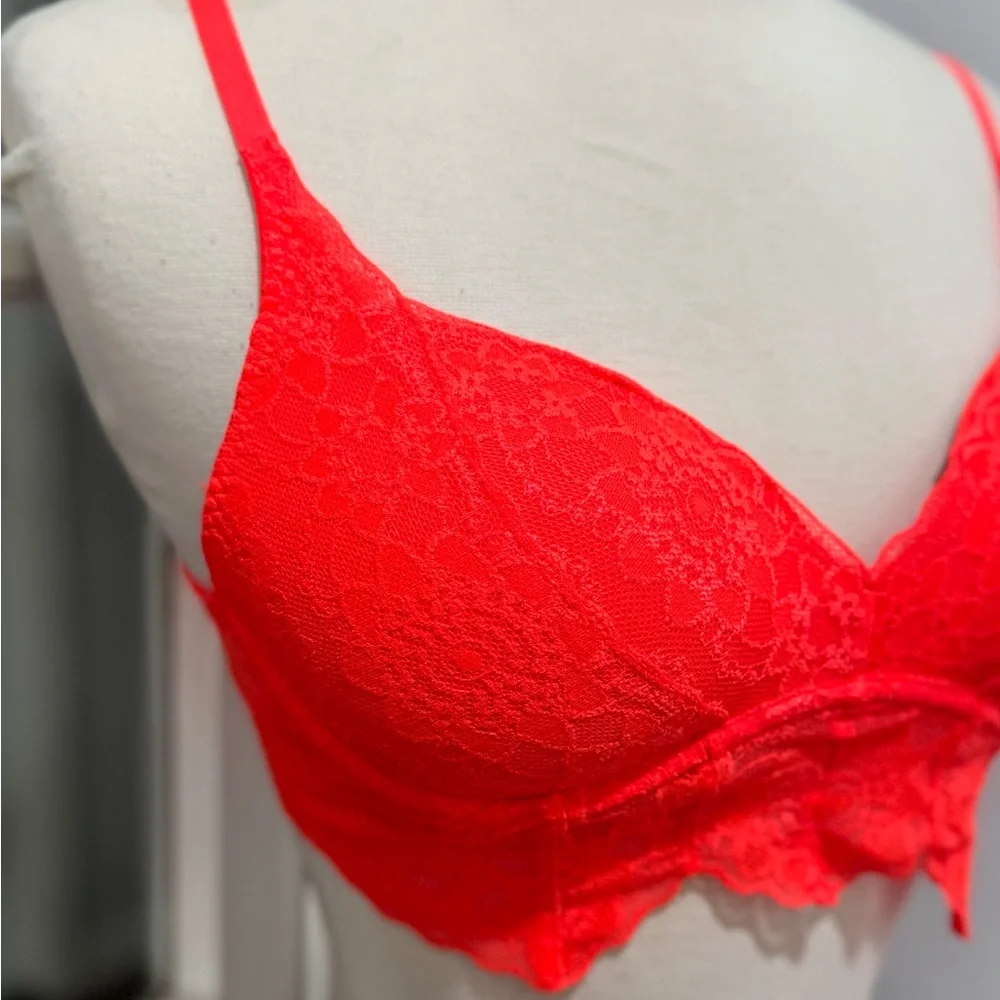 Victoria's Secret PINK Vibrant Orange Lace Push-up Bralatte